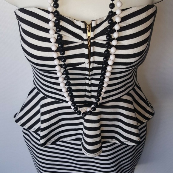 Halloween Black & White Striped Dress Mafia Size S - Picture 2 of 5